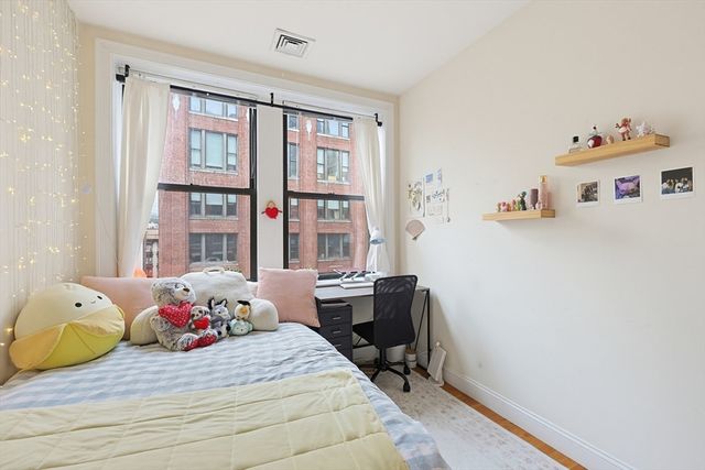 42 Beach St 6B, Boston, MA 02111