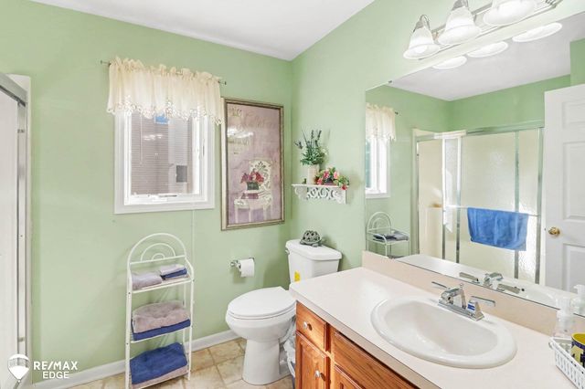 926 Village Drive, Davison, MI 48423