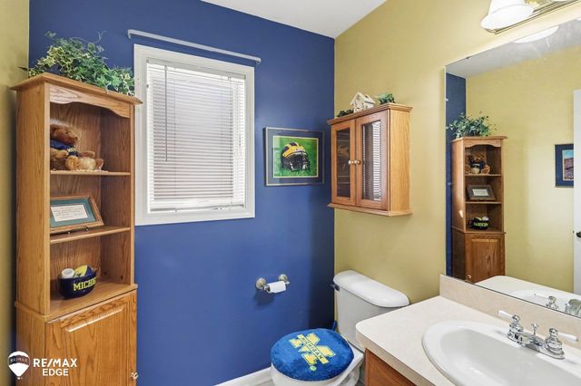 926 Village Drive, Davison, MI 48423