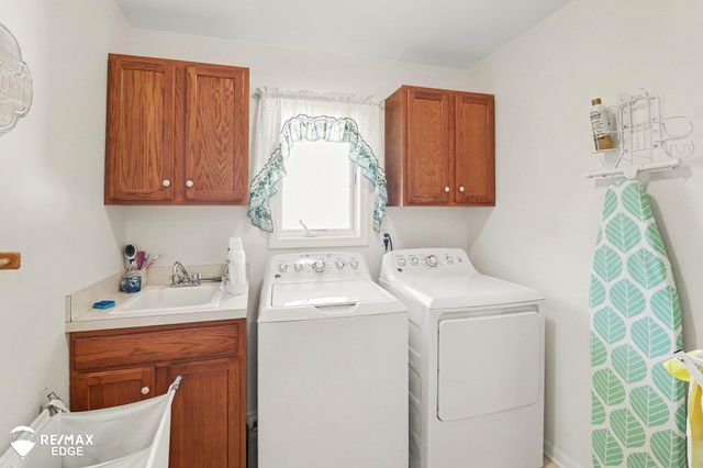 926 Village Drive, Davison, MI 48423
