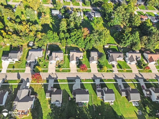 926 Village Drive, Davison, MI 48423