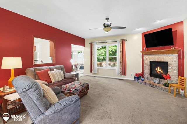 926 Village Drive, Davison, MI 48423