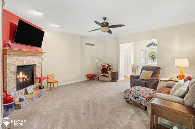 926 Village Drive, Davison, MI 48423