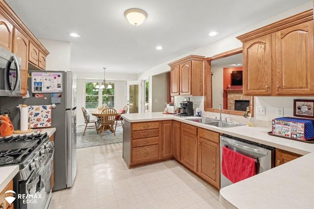 926 Village Drive, Davison, MI 48423