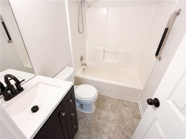 90 Rolling Ridge Drive, Covington, GA 30016