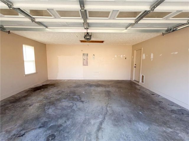 90 Rolling Ridge Drive, Covington, GA 30016