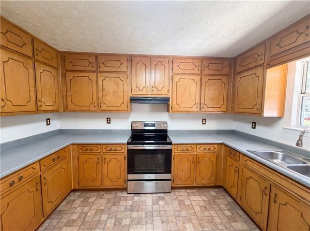 90 Rolling Ridge Drive, Covington, GA 30016
