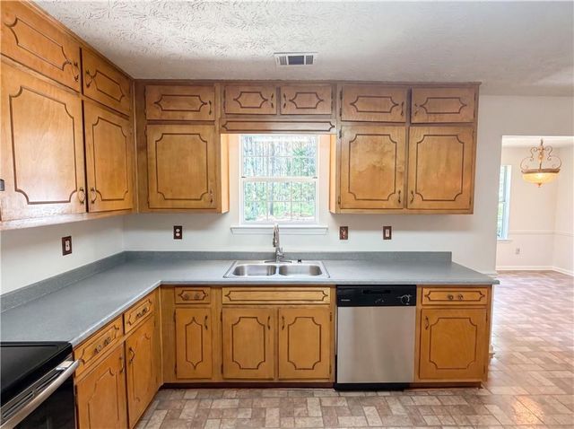 90 Rolling Ridge Drive, Covington, GA 30016