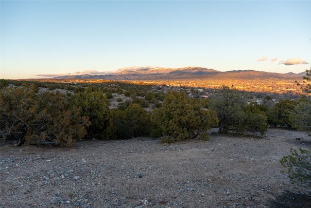 1713 Alameda C, Santa Fe, NM 87501