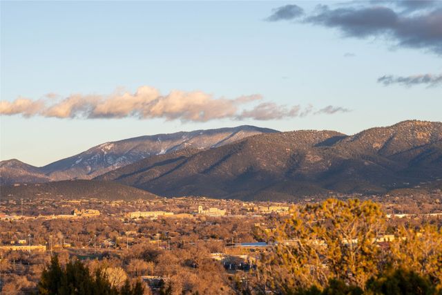 1713 Alameda C, Santa Fe, NM 87501