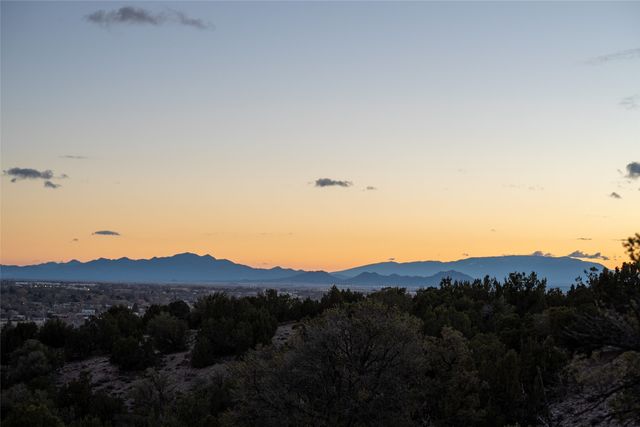 1713 Alameda C, Santa Fe, NM 87501