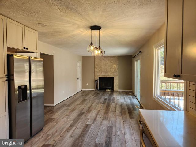 10 GREENRIDGE DR, Stafford, VA 22554