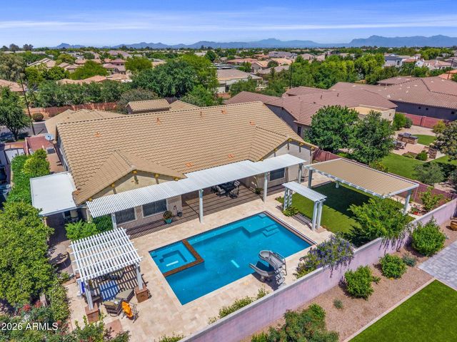 2845 E RED OAK Street, Gilbert, AZ 85297