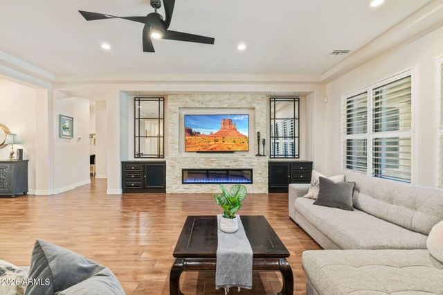 2845 E RED OAK Street, Gilbert, AZ 85297