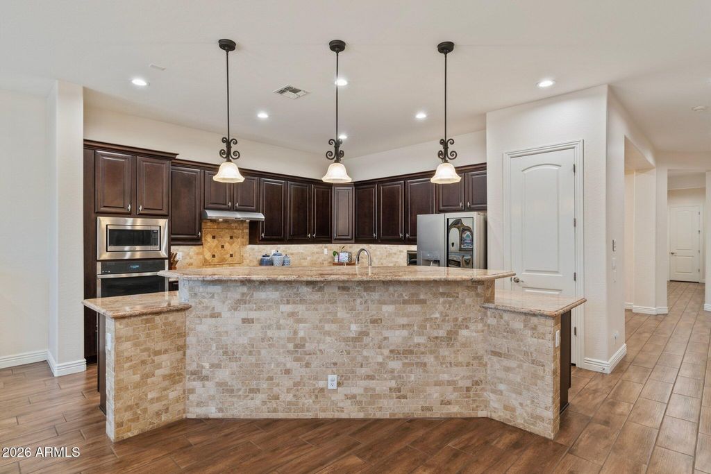 Image 16 of property listing at 2845 E RED OAK Street, Gilbert, AZ 85297