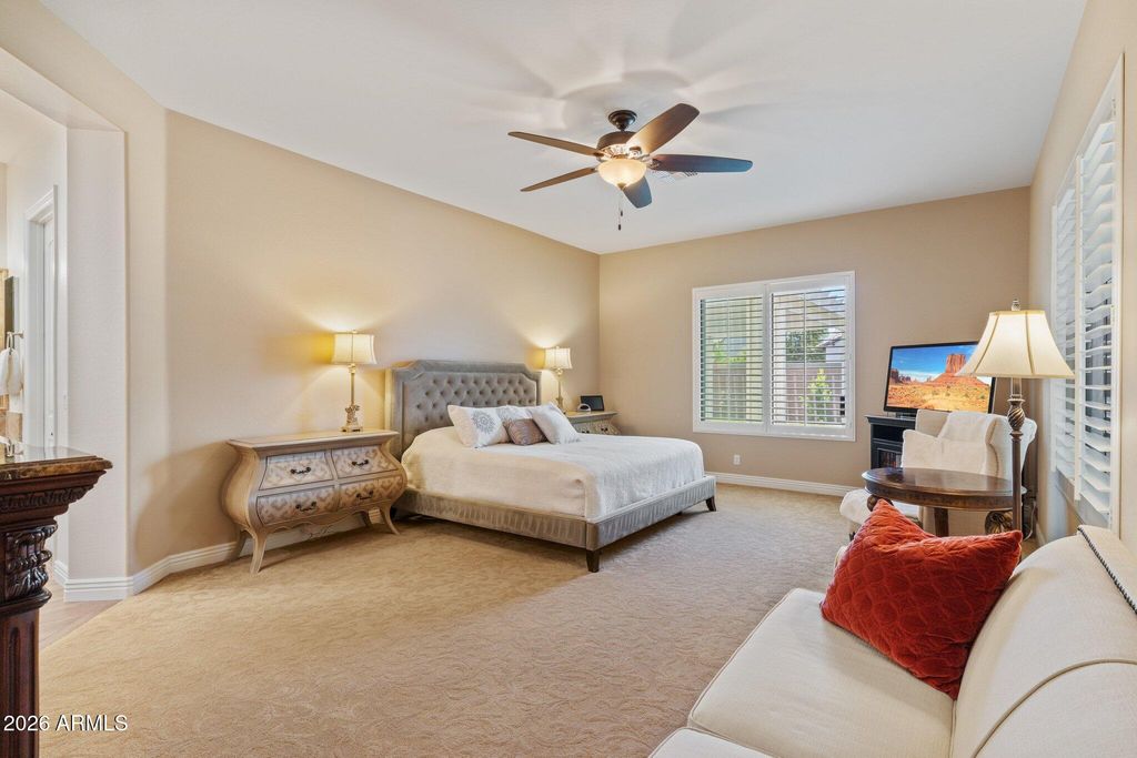 Image 18 of property listing at 2845 E RED OAK Street, Gilbert, AZ 85297