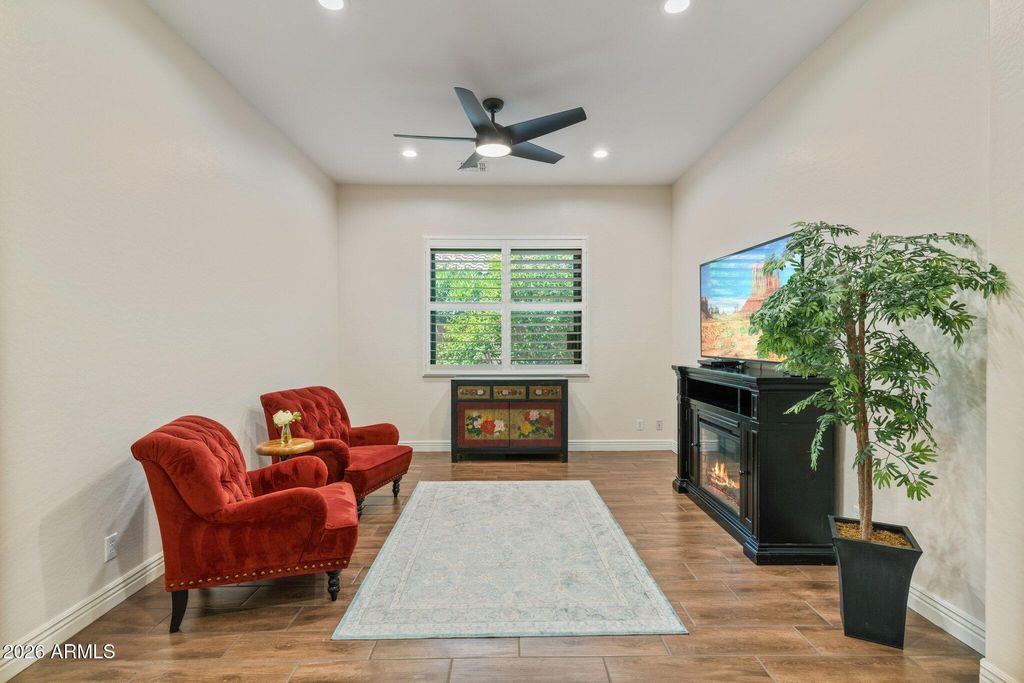 Image 23 of property listing at 2845 E RED OAK Street, Gilbert, AZ 85297