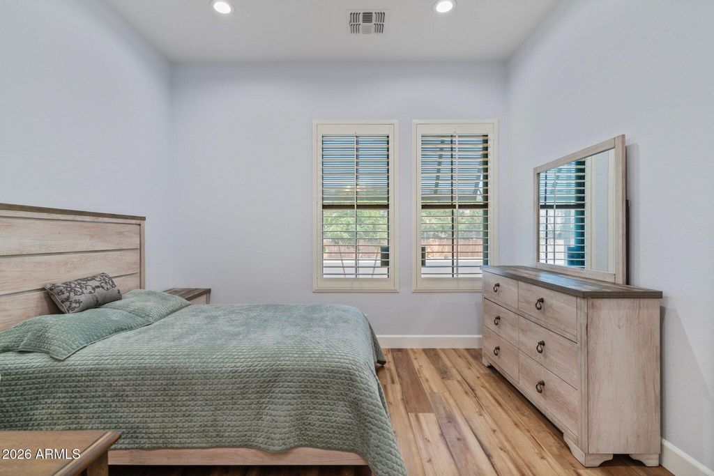 Image 32 of property listing at 2845 E RED OAK Street, Gilbert, AZ 85297