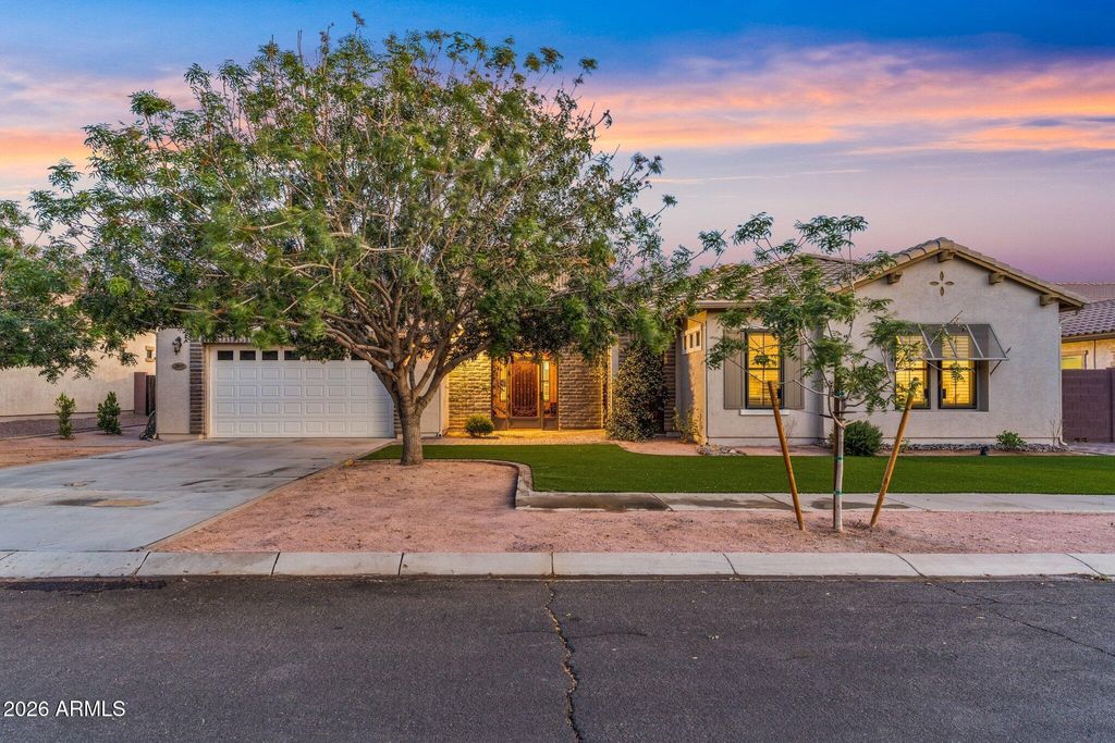 Image 55 of property listing at 2845 E RED OAK Street, Gilbert, AZ 85297