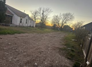 3007 Clinton Avenue, Fort Worth, TX 76106