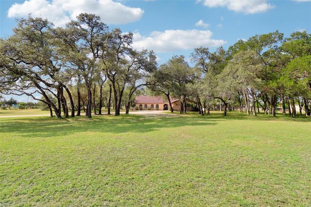 4 Valley View CIR, Leander, TX 78641
