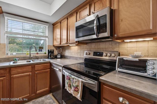 4519 COLUMBUS Circle 1B, Jacksonville, FL 32210