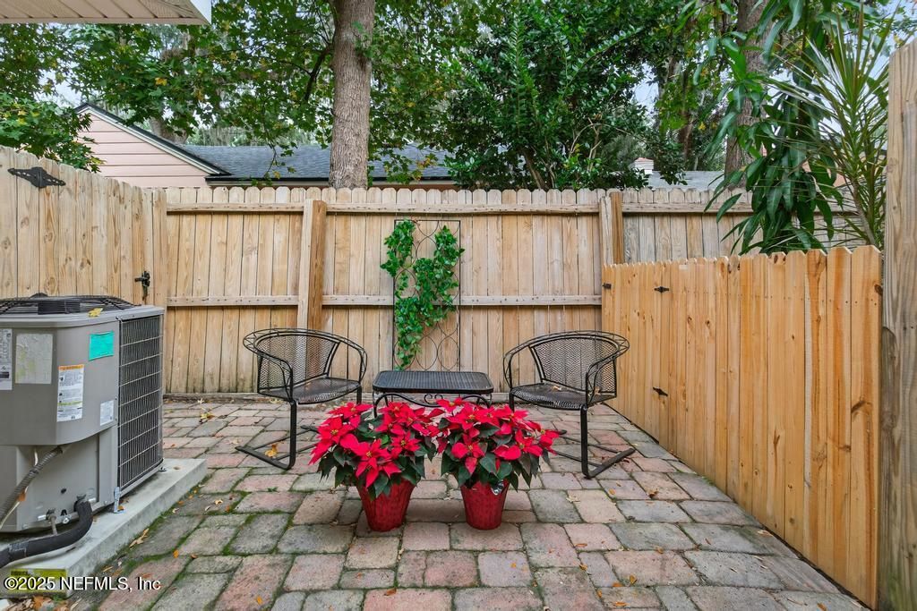 4519 COLUMBUS Circle 1B, Jacksonville, FL 32210