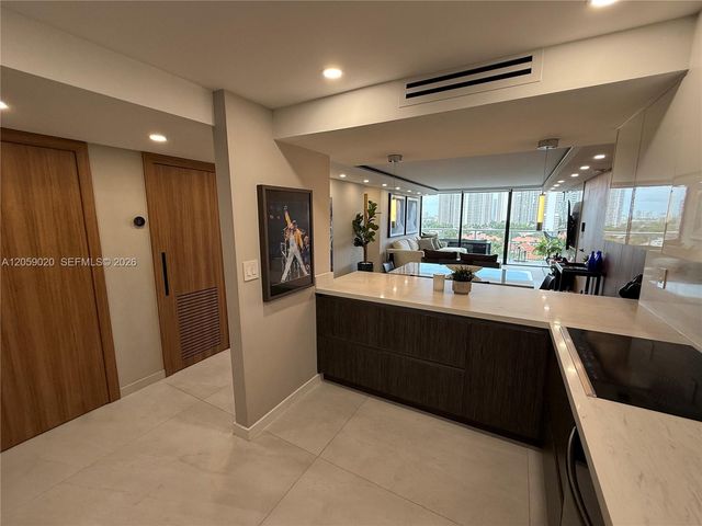3701 N Country Club Drive 1209, Aventura, FL 33180