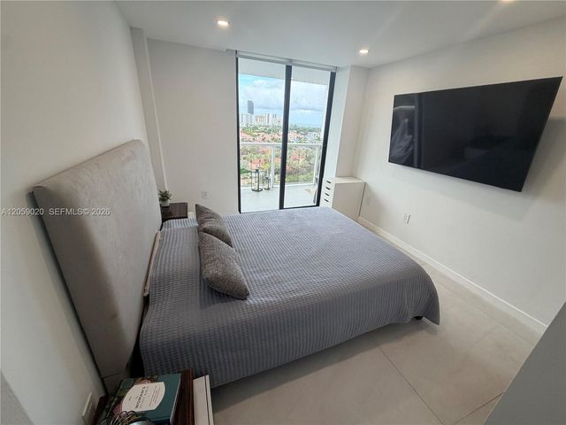 3701 N Country Club Drive 1209, Aventura, FL 33180