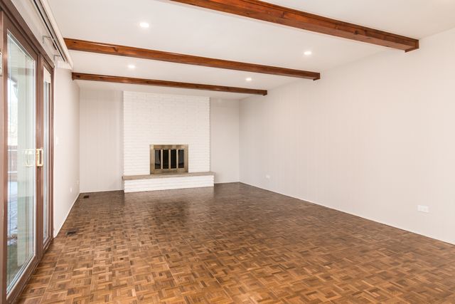 8332 N Knight Avenue, Niles, IL 60714