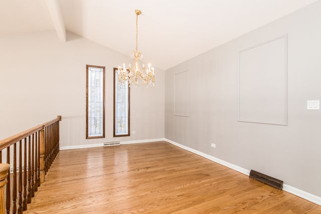 8332 N Knight Avenue, Niles, IL 60714