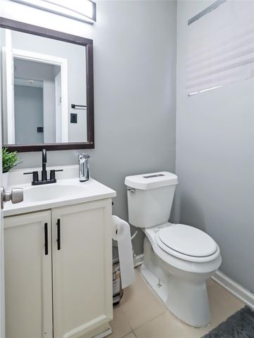 6401 Skyline Drive Drive 13, Houston, TX 77057