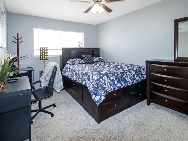 6401 Skyline Drive Drive 13, Houston, TX 77057