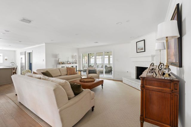 4902 Candleleaf Drive, Houston, TX 77018