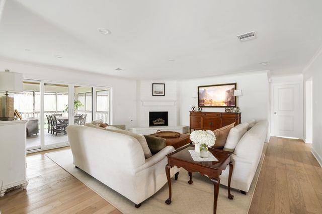 4902 Candleleaf Drive, Houston, TX 77018