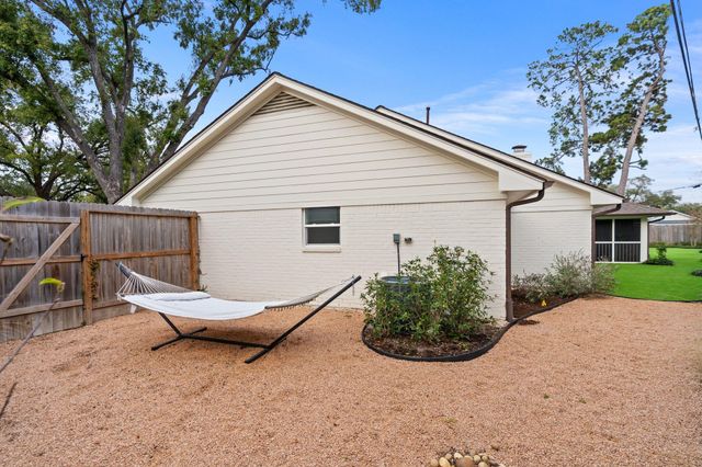 4902 Candleleaf Drive, Houston, TX 77018