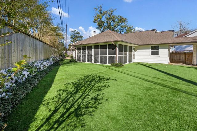 4902 Candleleaf Drive, Houston, TX 77018