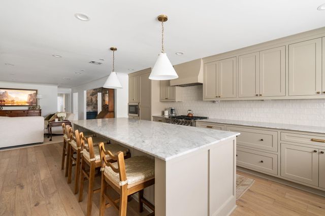 4902 Candleleaf Drive, Houston, TX 77018