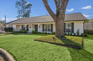 4902 Candleleaf Drive, Houston, TX 77018