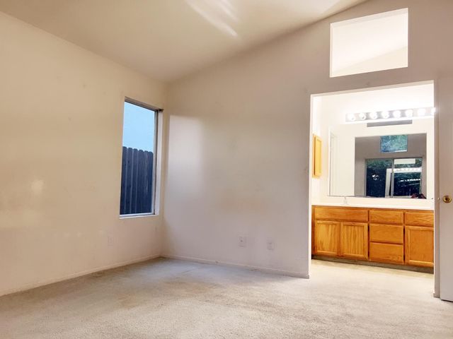9184 Cerrolinda Cir, Elk Grove, CA 95758