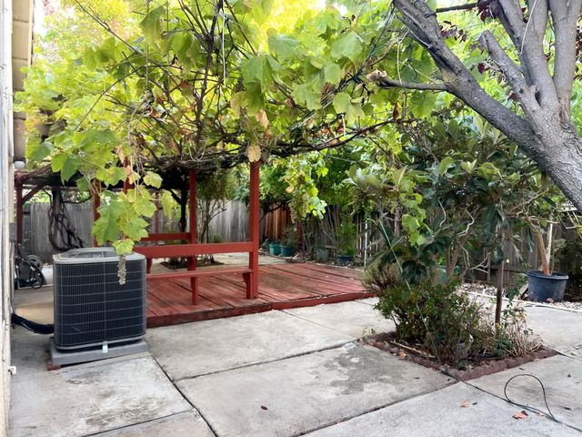 9184 Cerrolinda Cir, Elk Grove, CA 95758