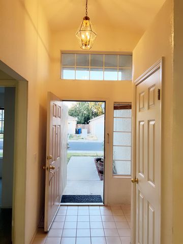 9184 Cerrolinda Cir, Elk Grove, CA 95758