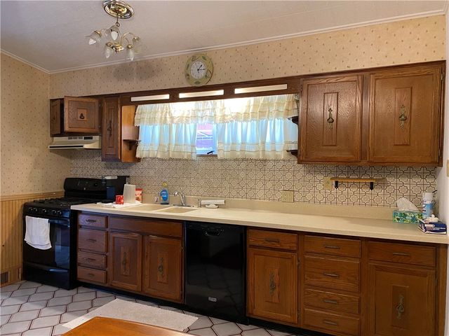 2647 Paige St., Lower Burrell, PA 15068