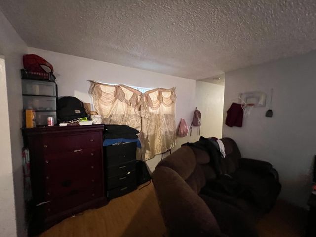 72 E Dakota Avenue, Fresno, CA 93704