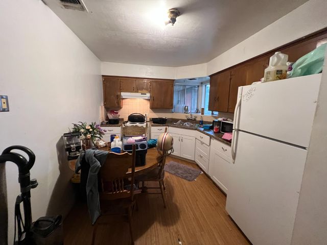 72 E Dakota Avenue, Fresno, CA 93704