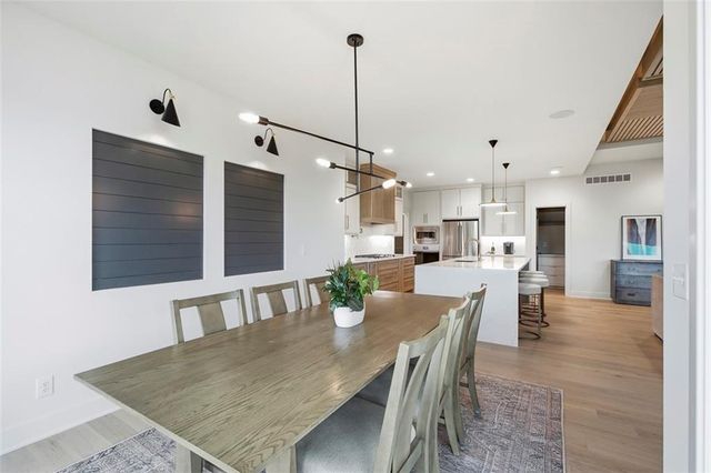 10675 W 142nd Terrace, Overland Park, KS 66221