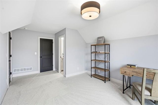 10675 W 142nd Terrace, Overland Park, KS 66221