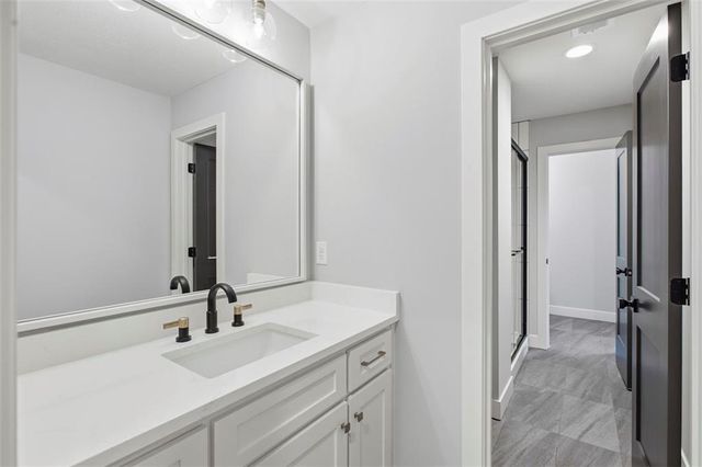 10675 W 142nd Terrace, Overland Park, KS 66221