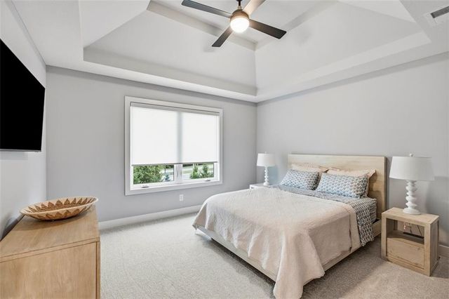 10675 W 142nd Terrace, Overland Park, KS 66221