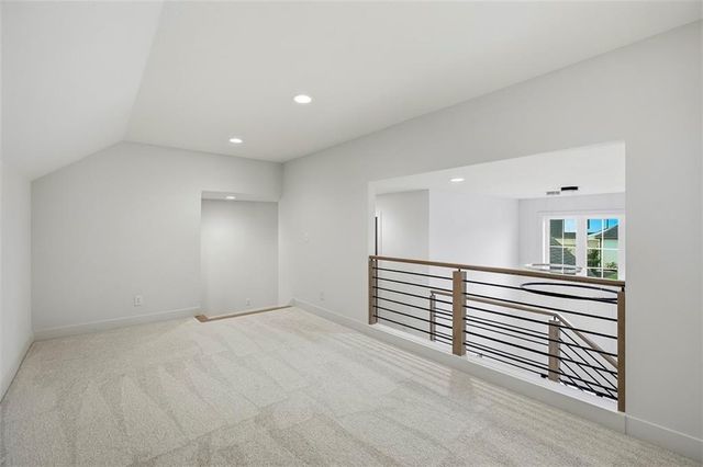 10675 W 142nd Terrace, Overland Park, KS 66221